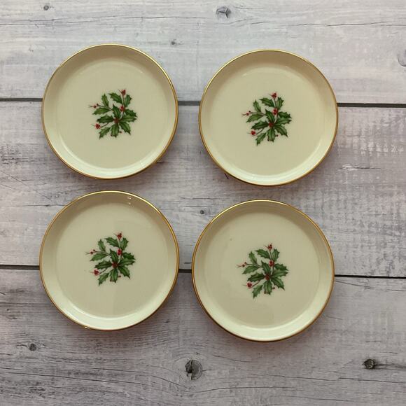 Lenox Holiday Dimension Coaster Set Of 4 Christmas Holly Berry Porcelain USA - Picture 1 of 12